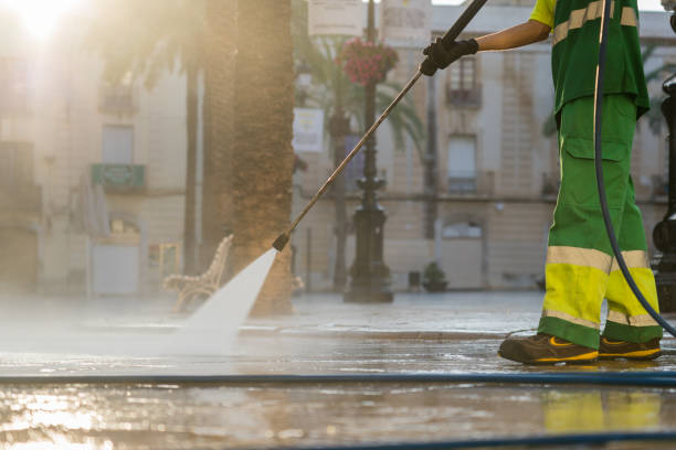 Best Factory Floor Cleaning  in Mangonia Park, FL